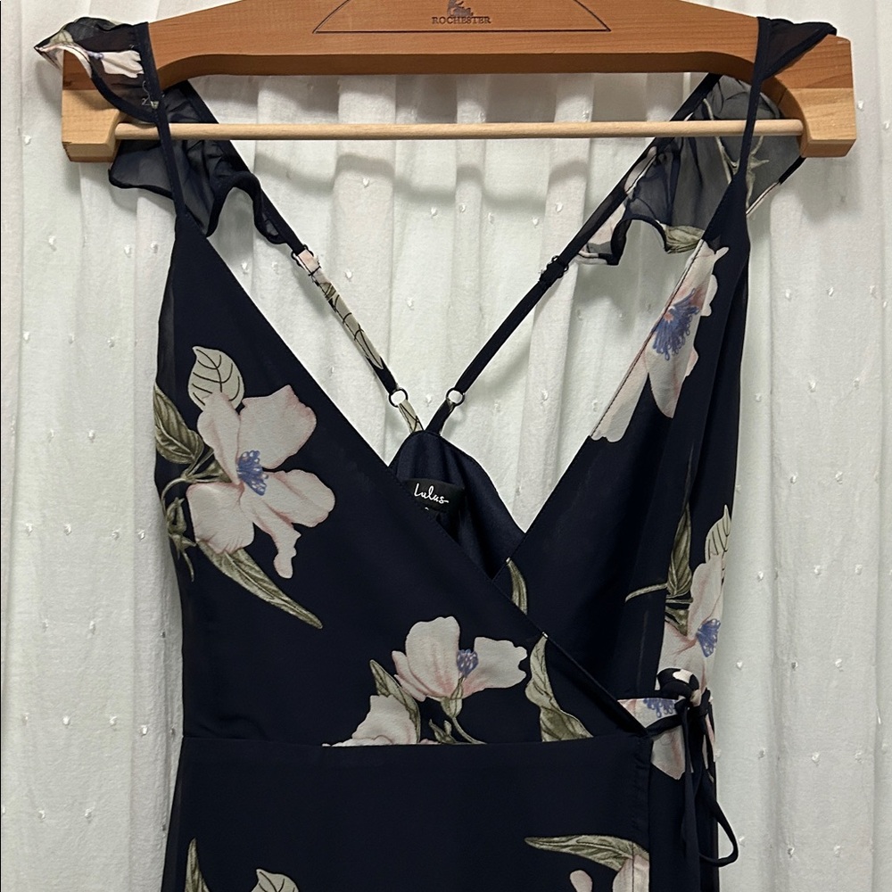 Lulus Dress Small Navy Floral Wrap Bridesmaid Feminine Flirty Romantic Wedding - Picture 15 of 16